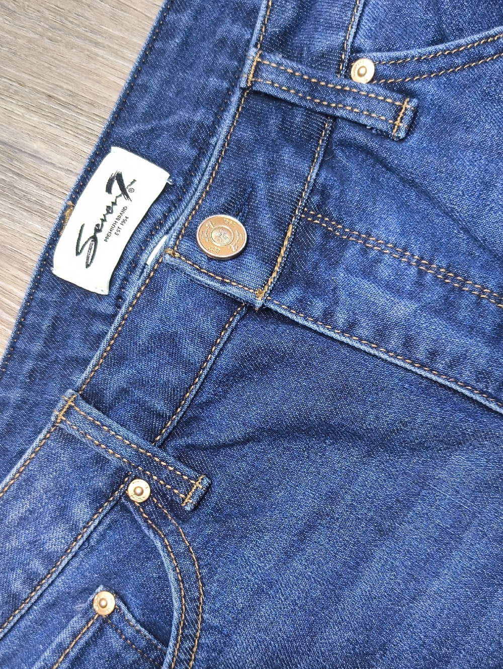 Straight Leg w/28.25" Inseam🧵 Seven7 Jeans sac716
